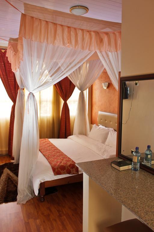 Deluxe Double Room,113681816:JPEG